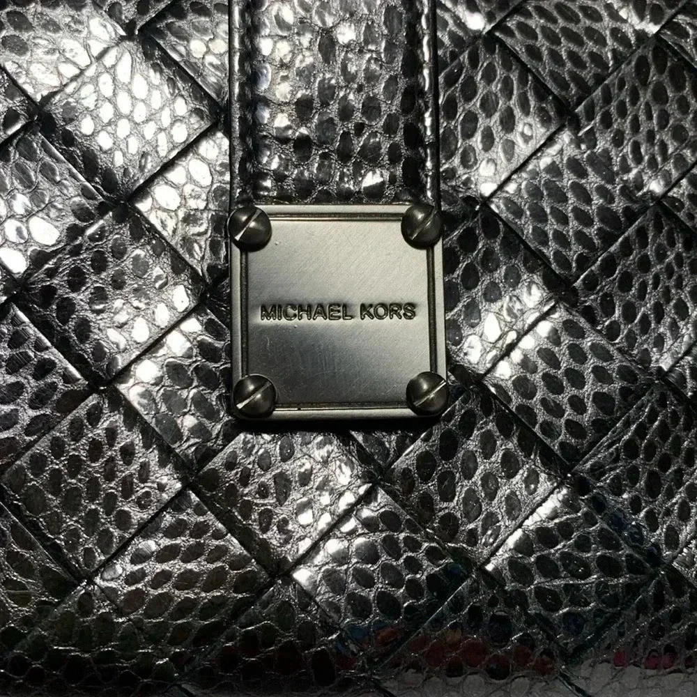 MICHAEL KORS Wallet, NWOT. - Picture 2 of 5